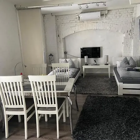 Διαμέρισμα Sarah *